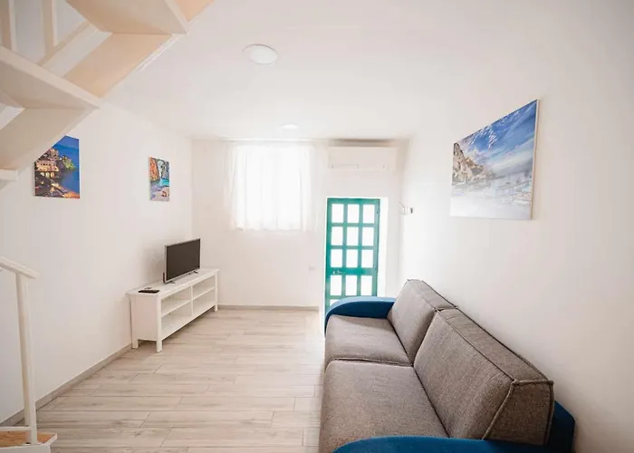 White - Centro Storico By Italianhost